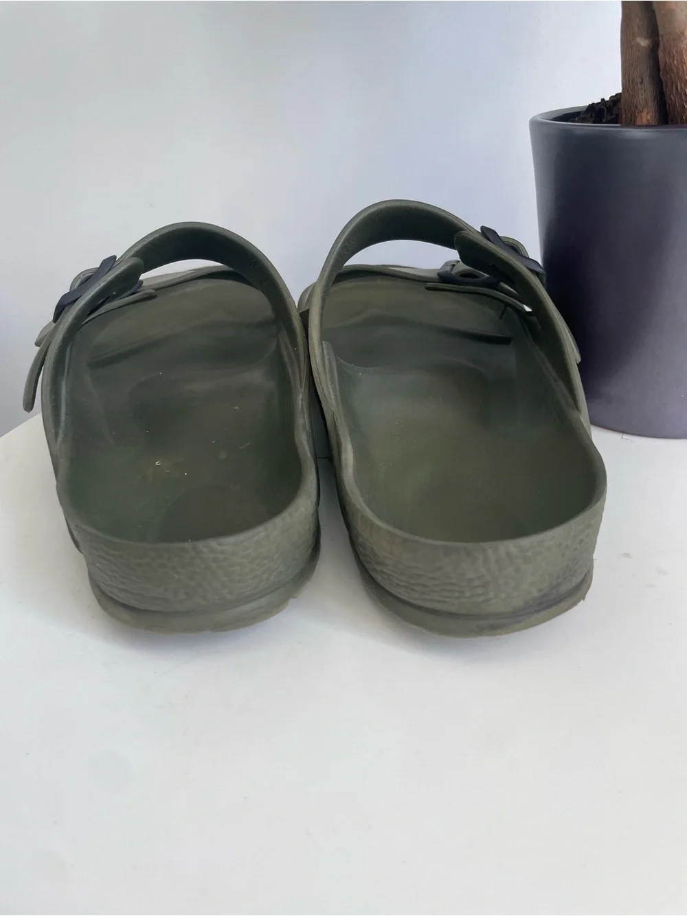 Men Size 11 Birkenstock Arizona sandals Olive Green EU 44